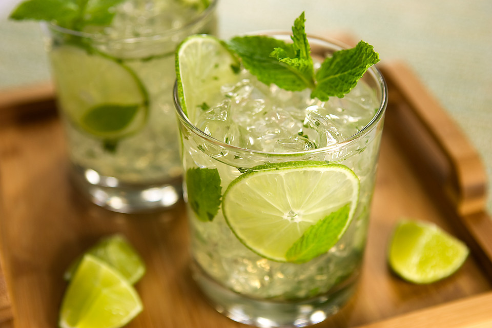 tray-of-mojitos